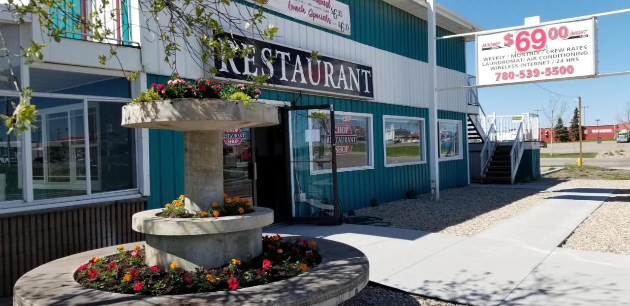 Wild Rose Country Inn Grande Prairie Exterior foto